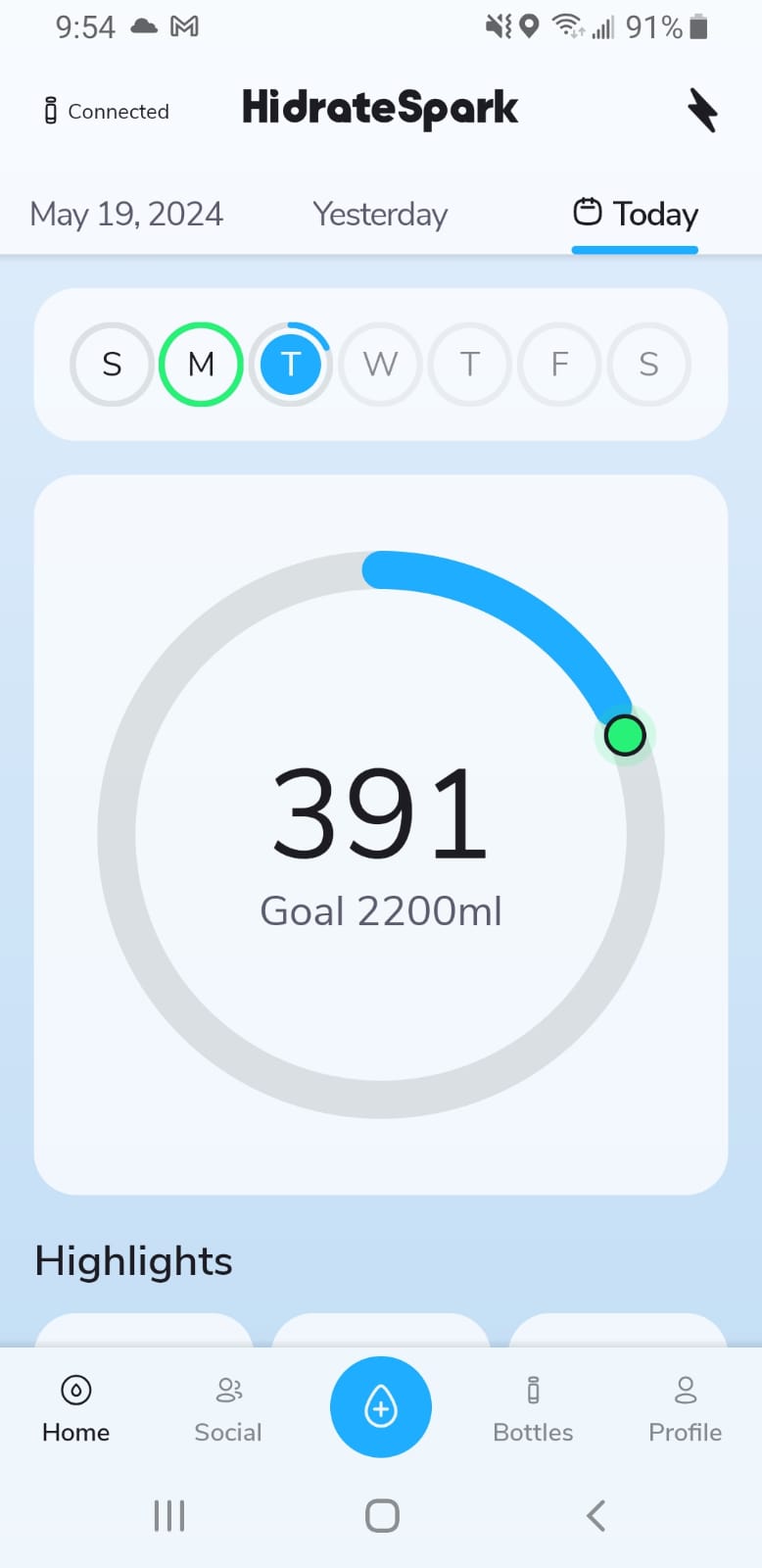 HydrateSpark app showing progress towards the user’s hydration goal